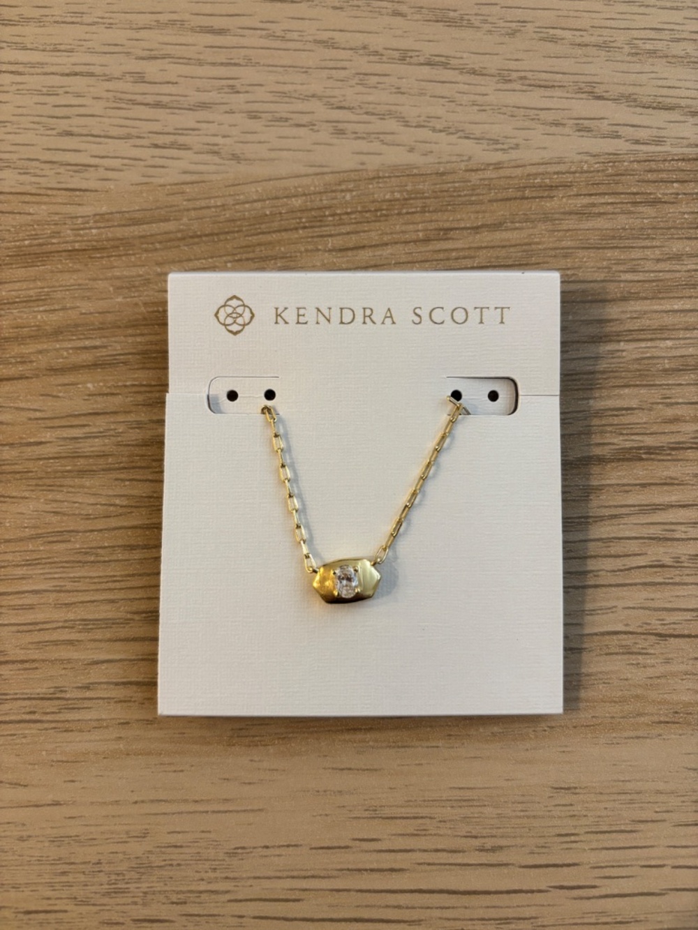 Kendra Scott Bria Gold Short Pendant Necklace